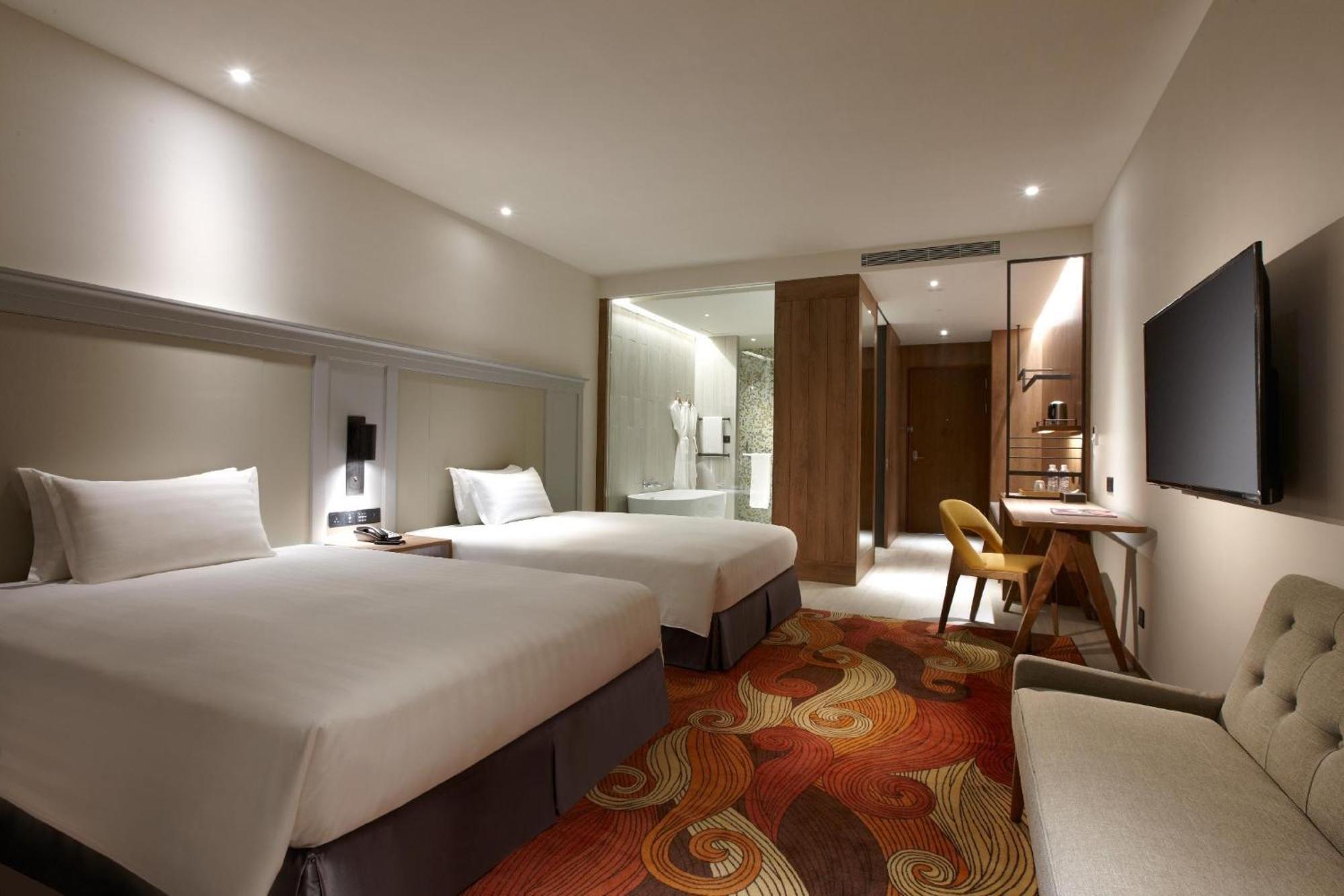 Discovery Hotel Magong Exterior photo