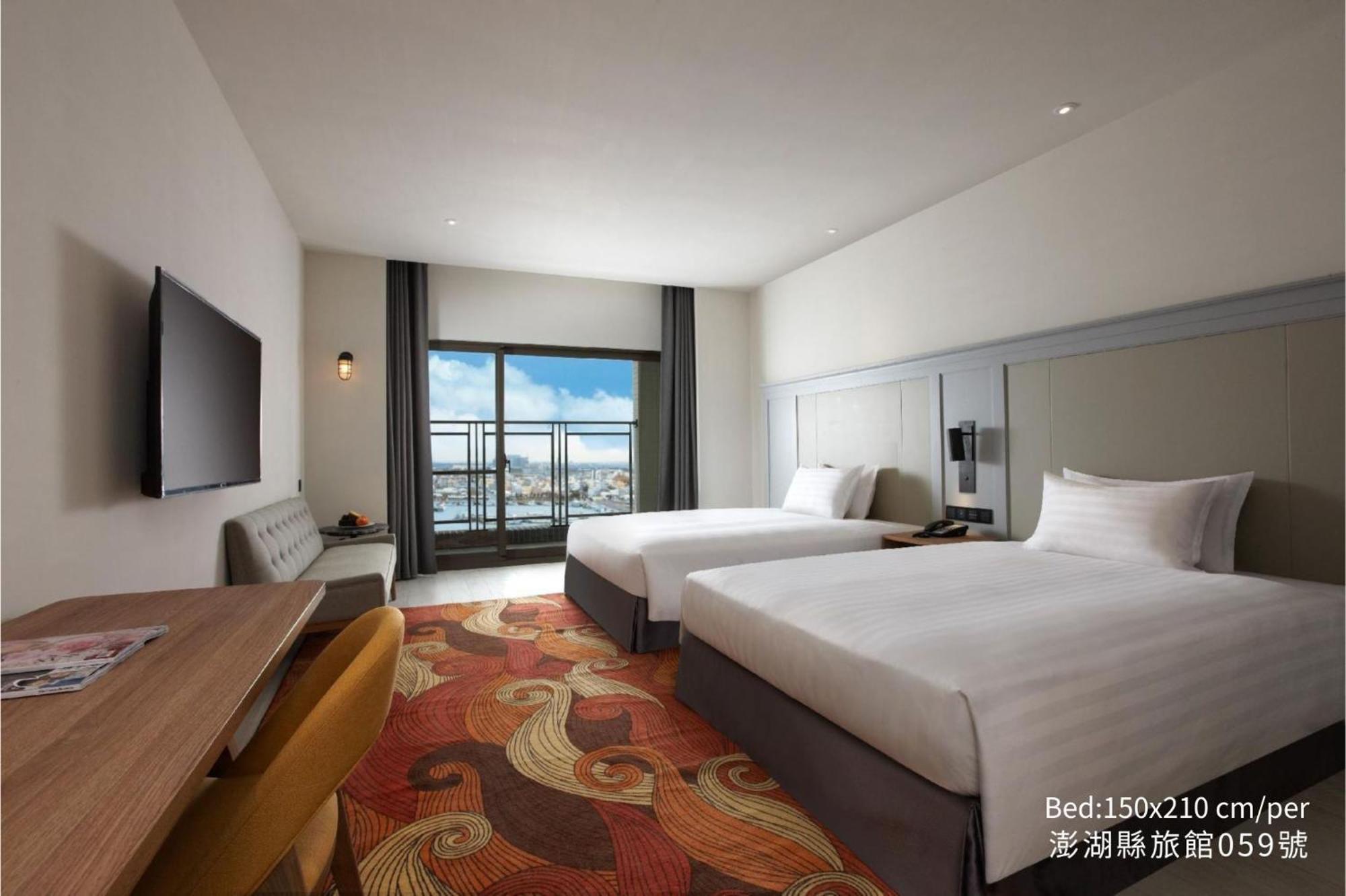 Discovery Hotel Magong Exterior photo