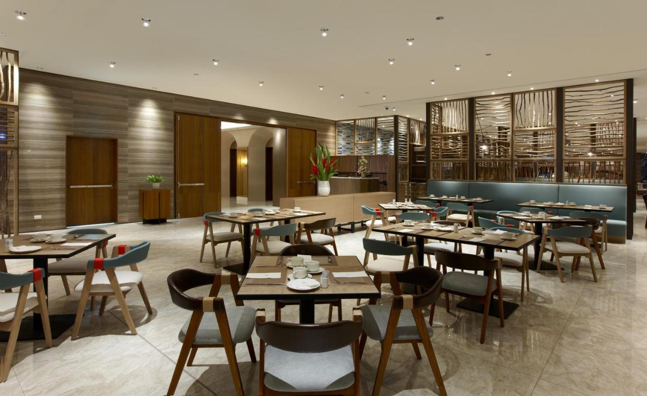 Discovery Hotel Magong Exterior photo