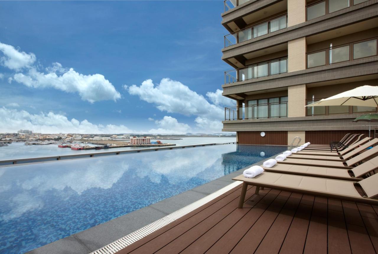 Discovery Hotel Magong Exterior photo